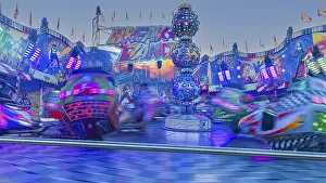 Southern Germany Traditions Drucke: Break Dance ride, gondolas in motion