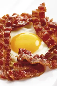 Pork Meat Products Drucke: Breakfast bacon and a fried egg