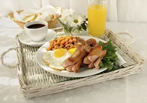 Orange Juice Nutrition Drucke: Breakfast with scrambled eggs, bacon