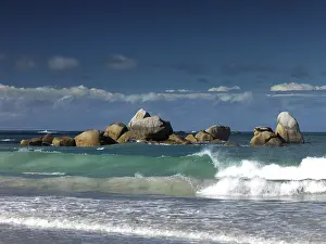Uninhabited French Coast Drucke: Breaking waves on the beach, Brignogan-Plage