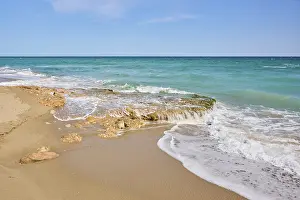 Catalonia Shoreline Drucke: Breaking waves on a sandy beach