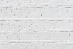 Deserted Building Drucke: Brick-built wall of white painted bricks