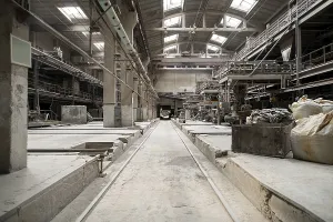 Industrial Building Interior Drucke: Brickworks. Image of production workshop from inside