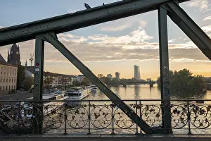 Frankfurt On The Main River Drucke: Bridge railing, bridge Eiserner Steg