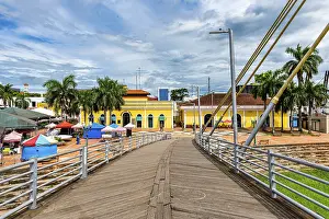 Latin America Deserted Places Drucke: Bridge spanning over the Acre river
