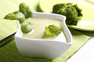Vegetable Based Soups Drucke: Broccoli soup with basil