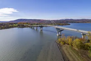 Drucke von Brücke über den Lake Champlain, Chimney Point, Addison, Vermont, USA Vermont Drucke: Brücke über den Lake Champlain