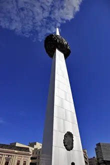Southeast Europe Landmark Drucke: Bucharest, in the centre, a column at Piata Libetati in memory of the victims of the revolution