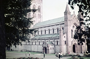 Old Monastery Complexes Drucke: Buckfast Abbey, Devon, England, United Kingdom September 1960