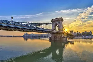 Drucke von Budapester Kettenbrücke, Ungarn Budapest, Einschließlich Der Donauufer, Des Budaer Burgviertels Und Der Andrßssy-Allee Drucke: Budapester Kettenbrücke, Ungarn