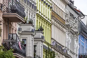 German Federal Republic Facade Drucke: Building with colourful facade on Oderberger StraBe