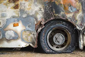 Deserted Public Transport Drucke: Burned down bus, view from outside