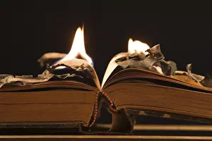 Mystic Still Life Drucke: Burning old book