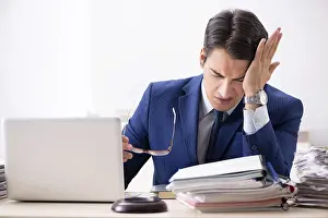 Overworked Man Drucke: Busy man complaining about his workload