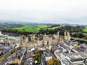 Great Britain Historical Sites Drucke: Caernarfon Castle from a drone
