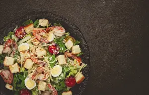 Gourmet Meal Drucke: Caesar salad with tiger prawns