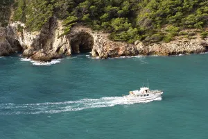 Ibiza Coastline Drucke: Cala Llonga - Ibiza