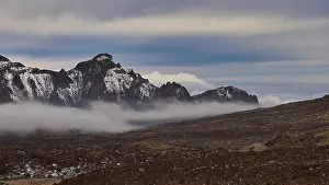 Volcano Landscape Photography Drucke: Caldera, mountain landscape with clouds