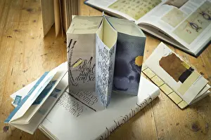 Traditional Crafts Germany Drucke: Calligraphy studio, book objects with different binding techniques