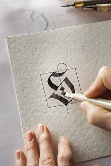 Bavarian Calligraphy Drucke: Calligraphy studio, hand writes with automatic pen