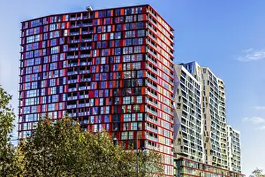 Urban Landscape Drucke: Calypso complex, a striking example of modern architecture