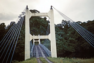 Überschrift: Straßenbrücke in das Innere, Guyana, Westindien, Südamerika, 1960 1961, dann Kolonie Britisch-Guayana, Südamerika.