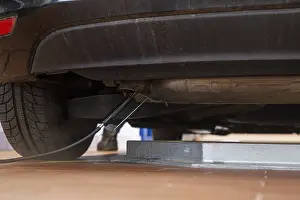 Environmental Pollution Damage Drucke: Car during the emissions test
