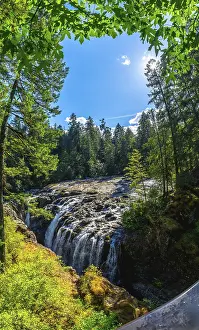 British Columbia Nature Scene Drucke: Cascading over rocks