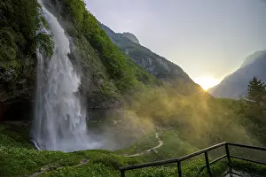 Deserted River In Europe Drucke: Cascata Goriuda at sunset, Chiusaforte