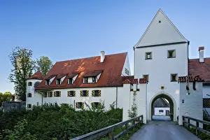 Medieval Fortification Drucke: Castle gate to the outer castle