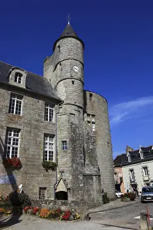 Old Town Tourist Attraction Drucke: Castle in Pont-l'Abbe