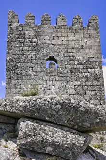 Schloss und Turm, Sortelha, Serra da Estrela