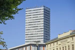 High Rise Building Exterior View Drucke: The Oder Tower, Frankfurt an der Oder