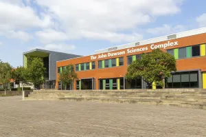 Modern British Buildings Drucke: The John Dawson Sciences Complex