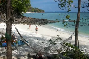 Krabi Province Thailand Drucke: Ko Phi Phi consists of two islands