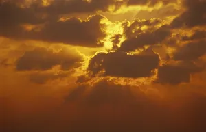 Cloudy Day Photography Drucke: Morning clouds and sunrays