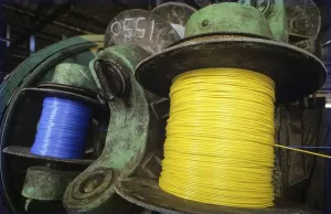 Deserted Factory Building Drucke: Processing Cable
