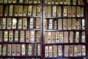 File Folder Organization Drucke: Rows of box files in a reference library