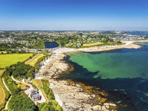 Aerial Landscape England Drucke: Cliffs over Swanpool Beach and Stack Point from a drone