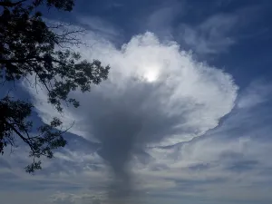 Dramatic Cloud Formation Drucke: Dramatic cloud structure, cloud
