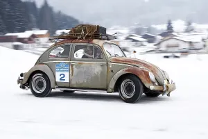 Intercity Express Train Drucke: Rusty VW Beetle, built in 1958