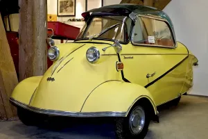 Empty Roads Drucke: Messerschmidt microcar