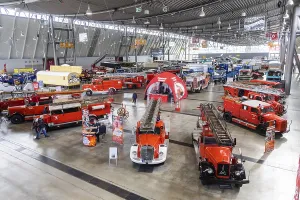 Retro Classics-Automobilausstellung eröffnet in Stuttgart.
