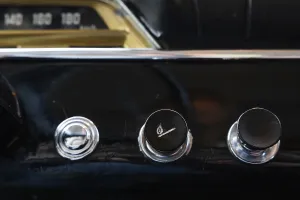 Volvo Amazon Classic Car Drucke: Cigarette lighter and ventilation button