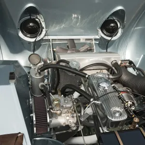 Vintage Motor Vehicle Drucke: Maintained engine from classic car