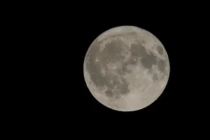 Nighttime Photography Europe Drucke: Full moon