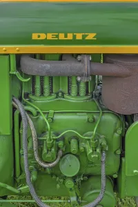 Agricultural Machinery Germany Drucke: Oldtimer meeting, engine block