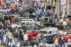 Classic Car Show Drucke: Retro Classics Stuttgart opens its doors