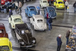 Classic Car Show Drucke: Retro Classics Stuttgart opens its doors