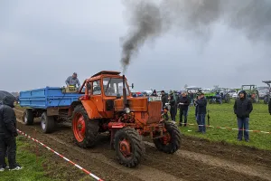 Classic Car Show Drucke: Tractor Pulling